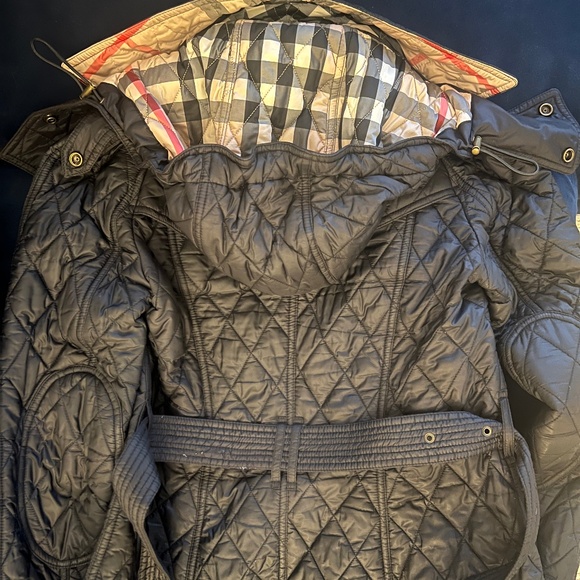 Burberry Brit Finsbridge Quilted Coat - Picture 3 of 6